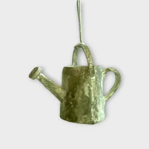 Fin lille gr�n vandkande med fine h�ndlavede detaljer, H 7 cm