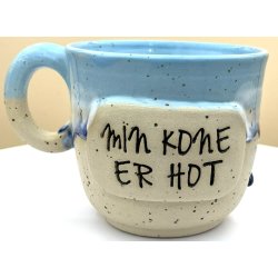 Keramik krus m/hank og citat-tekst "Min kone er hot"