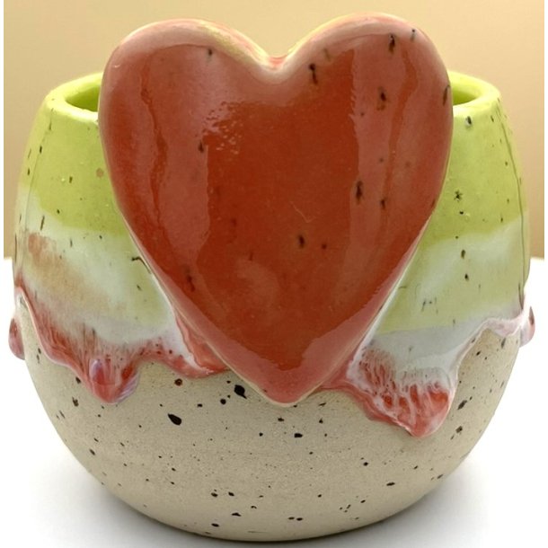 Keramik krus uden hank gr�nt med r�dt hjerte