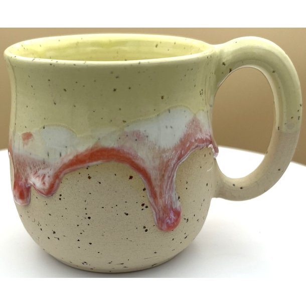 Keramik krus m/hank lysegult med r�d l�beglasur