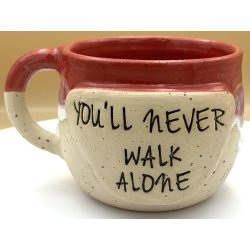 Keramik krus m/hank og citat-tekst "You�ll never walk alone"
