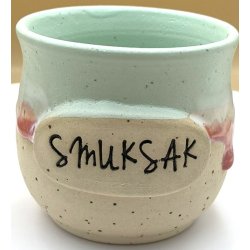 Keramik krus uden hank  lime m/r�d l�beglasur og tekst "Smuksak"