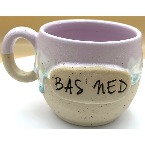 Keramik krus m/hank og citat-tekst "Bas ned"