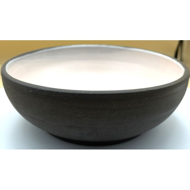 Stor keramik sk�l i m�rkt ler med indvendig pink glasur � 17 cm