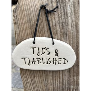 Keramik skilt og tekst 