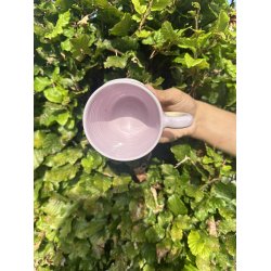 Keramik krus m/hank og citat-tekst "Bas ned"