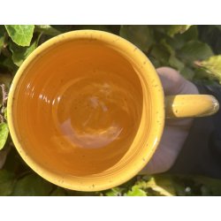 Keramik krus m/hank gult med orange lbeglasur