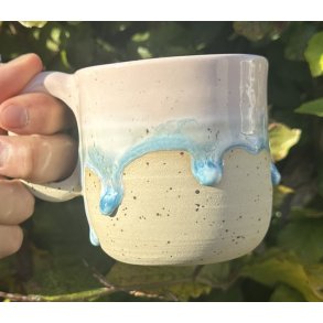 Keramik krus m/hank lyser�d med bl� l�beglasur