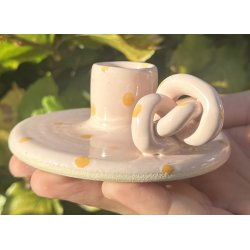 Keramik lysestage rosa med gule prikker