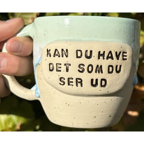 Keramik krus m/hank og citat-tekst "Kan du have det som du ser ud"