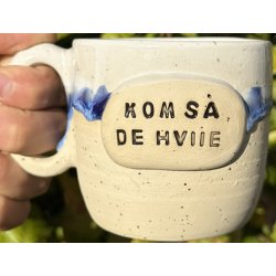 Keramik krus m/hank og citat-tekst "Kom s de hviie"