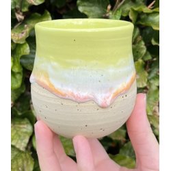 Keramik krus uden hank  gul m/orange lbeglasur