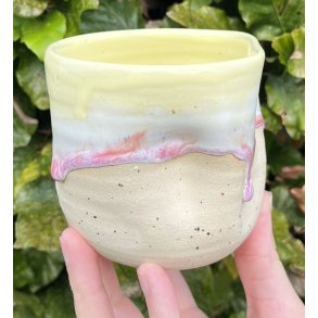 Keramik krus uden hank  gul m/lyser�d l�beglasur