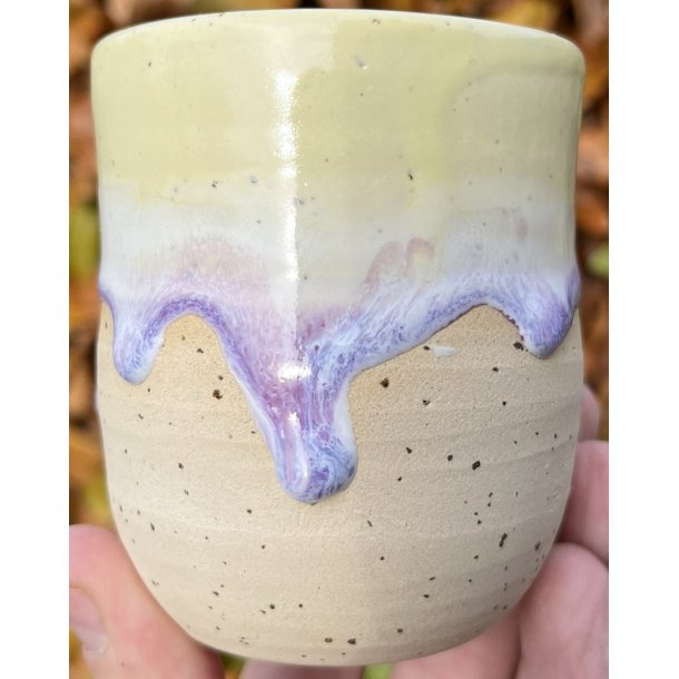 Keramik krus uden hank  gult m/lilla lbeglasur