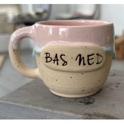 Keramik krus m/hank og citat-tekst "Bas ned"