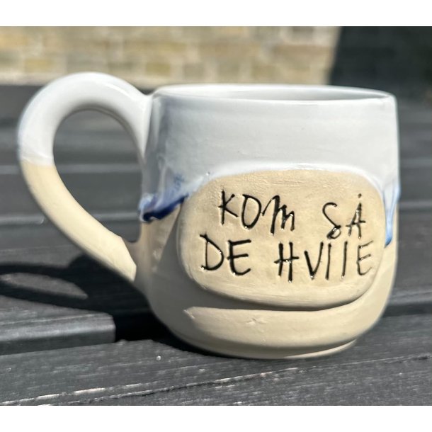Keramik krus m/hank og citat-tekst "Kom s� de hviie"