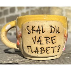 Keramik krus m/hank og citat-tekst "Skal du v�re flabet ?"