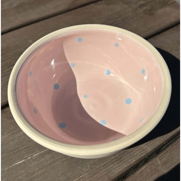 Keramik sk�l rosa med bl� prikker � 12 cm